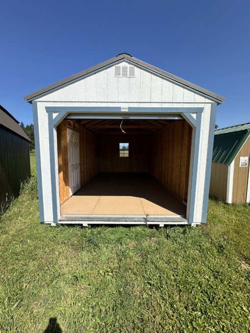 Utility Garage A6782 - Image 3